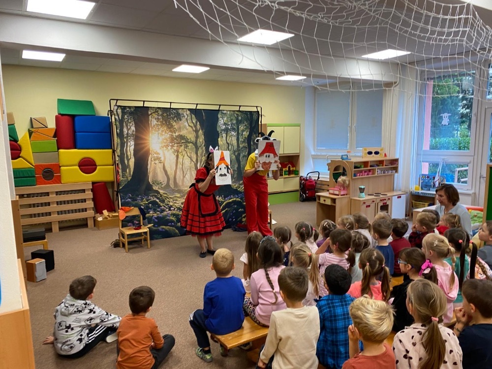 Divadlo „Poví ti to přísloví" (Agentura Jana)