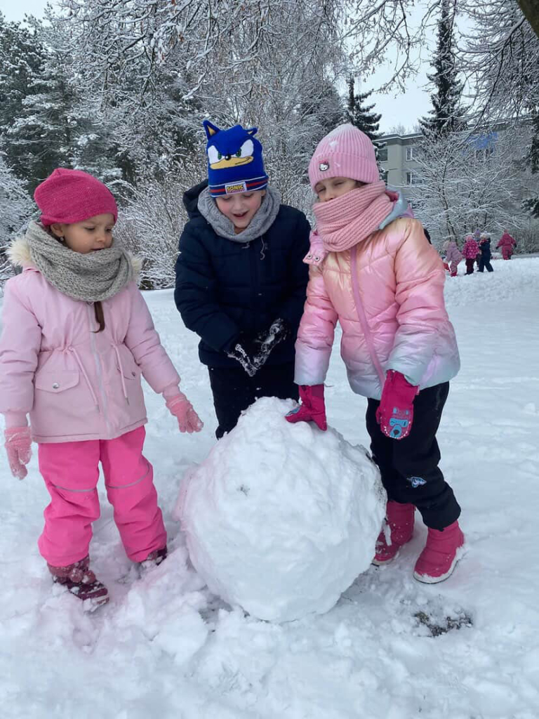 Dovádění na zahradě