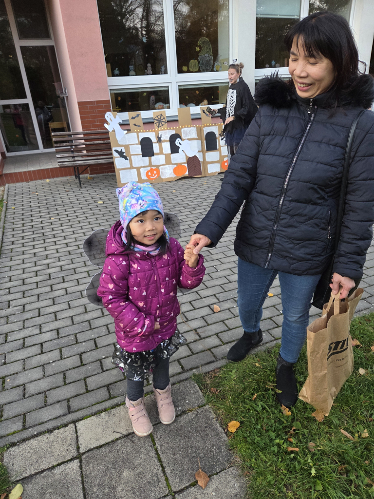 Halloween na zahradě MŠ