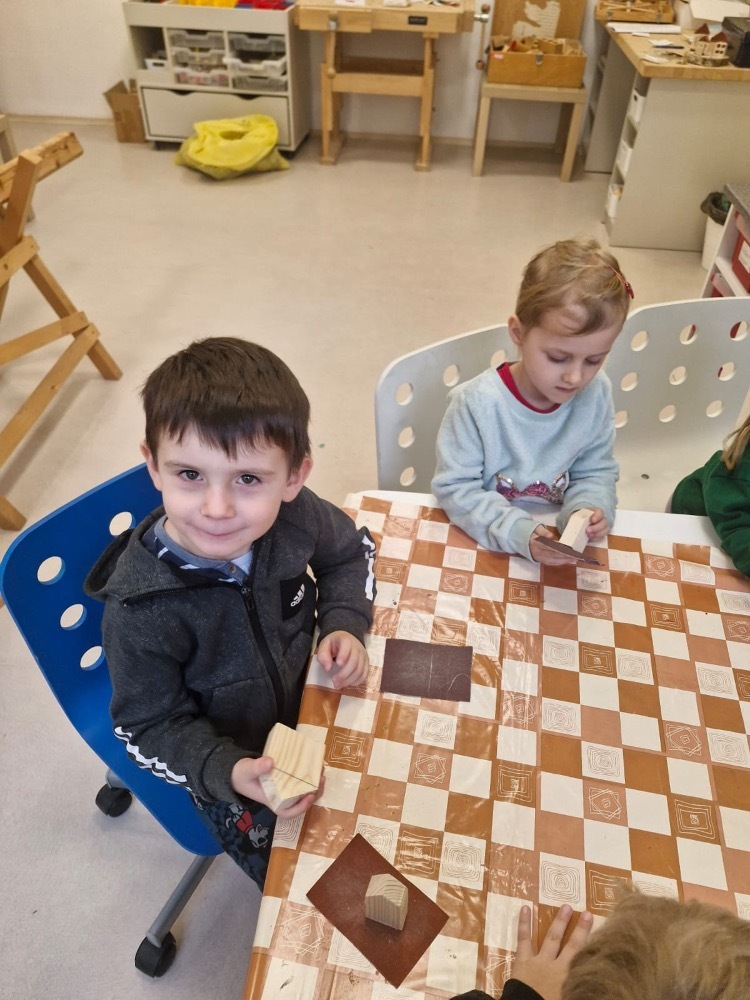 Ježečci v polytechnické dílně