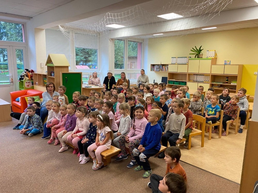 Divadlo „Poví ti to přísloví" (Agentura Jana)