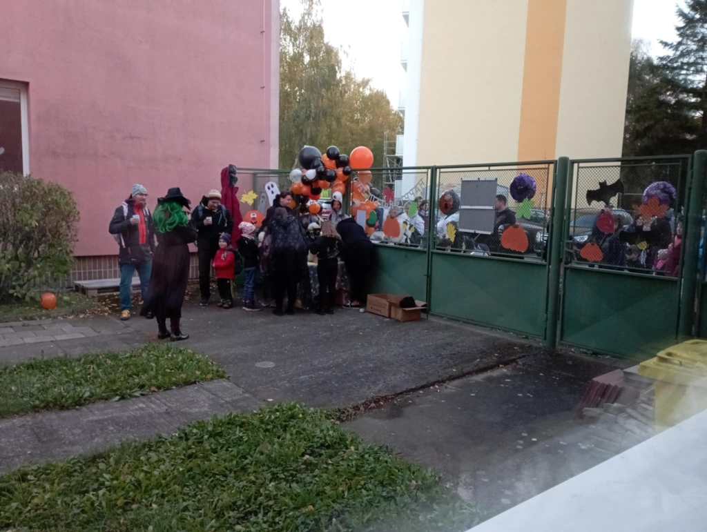 Halloween na zahradě MŠ