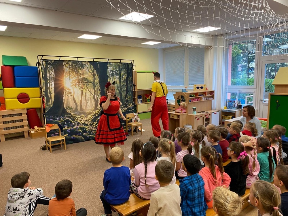 Divadlo „Poví ti to přísloví" (Agentura Jana)