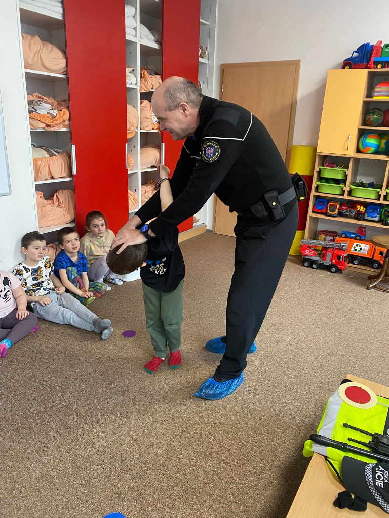 Beseda s městskou policií