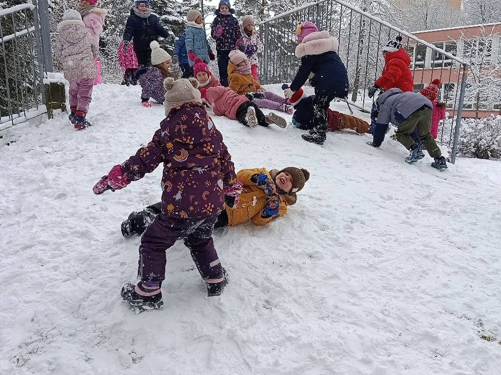 Dovádění na zahradě