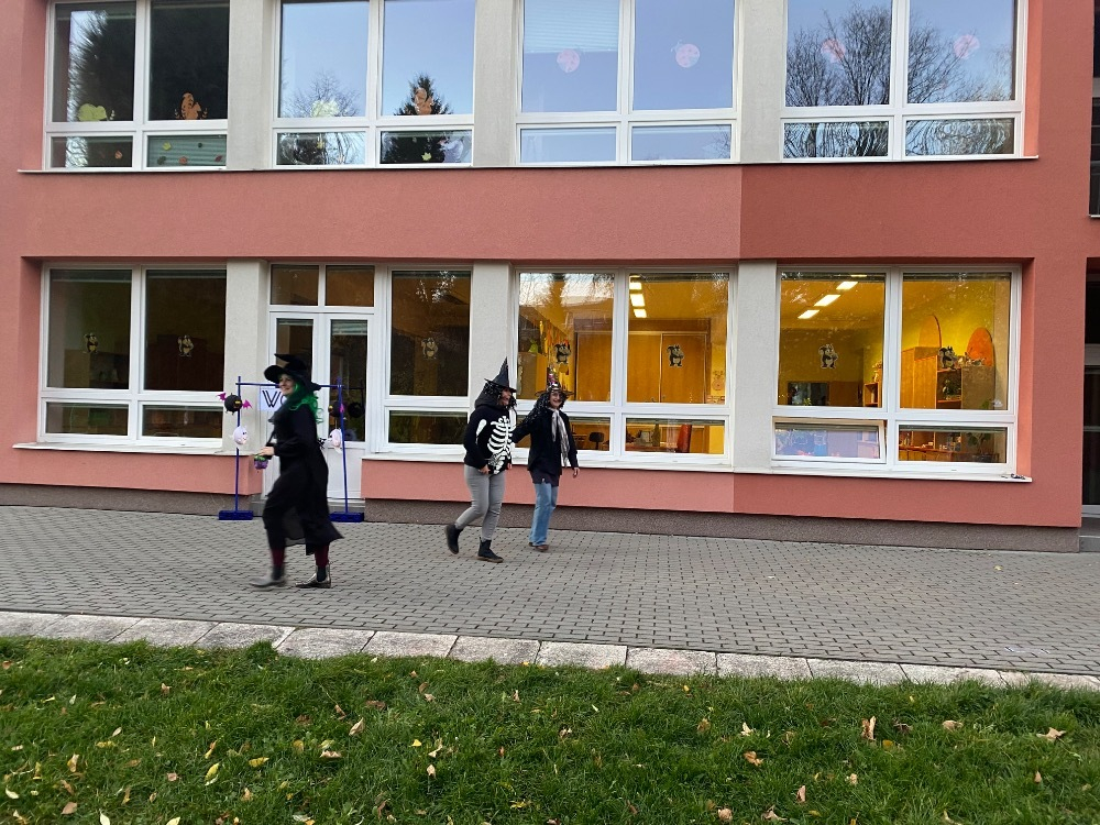 Halloween na zahradě MŠ