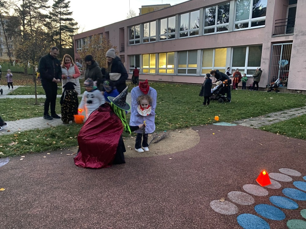 Halloween na zahradě MŠ