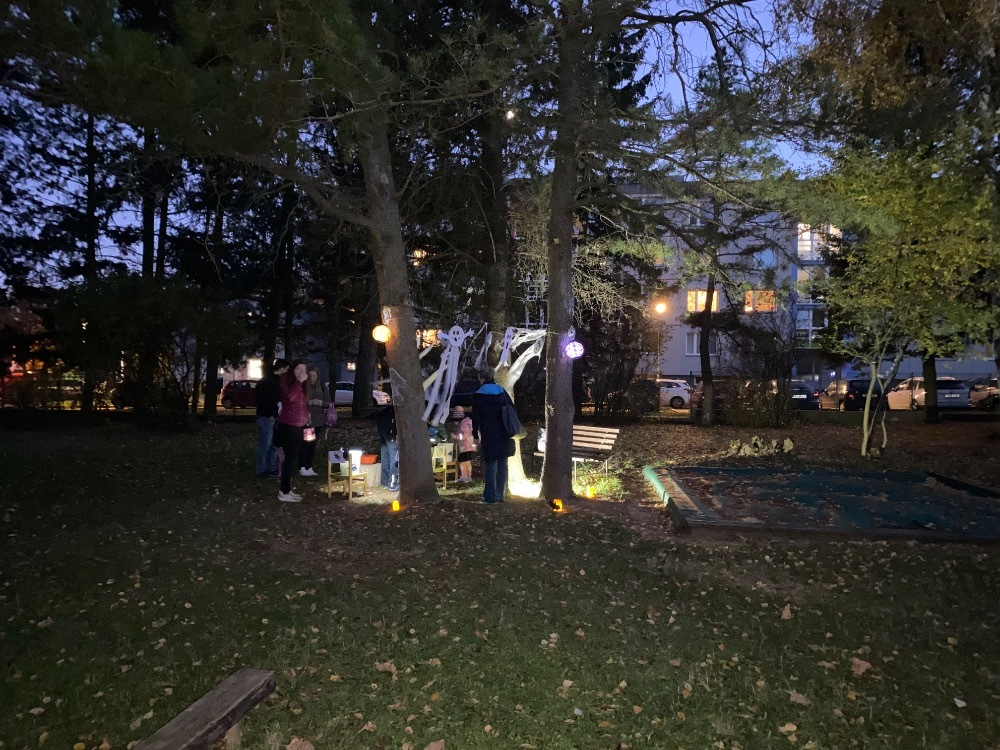 Halloween na zahradě MŠ