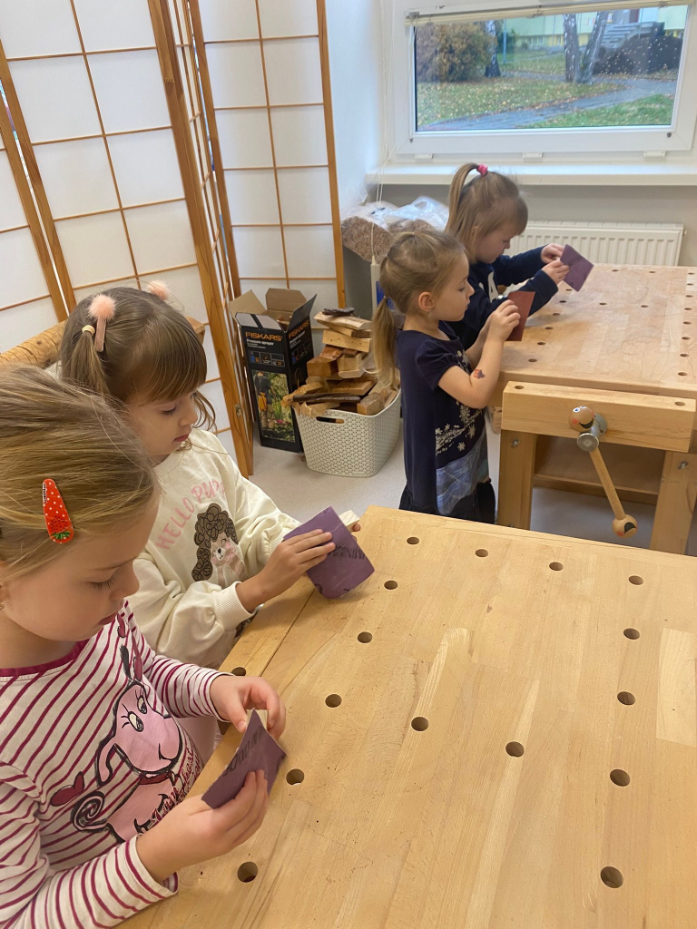 Zajíčci v polytechnické dílně