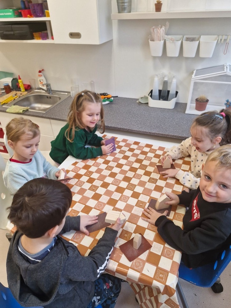 Ježečci v polytechnické dílně