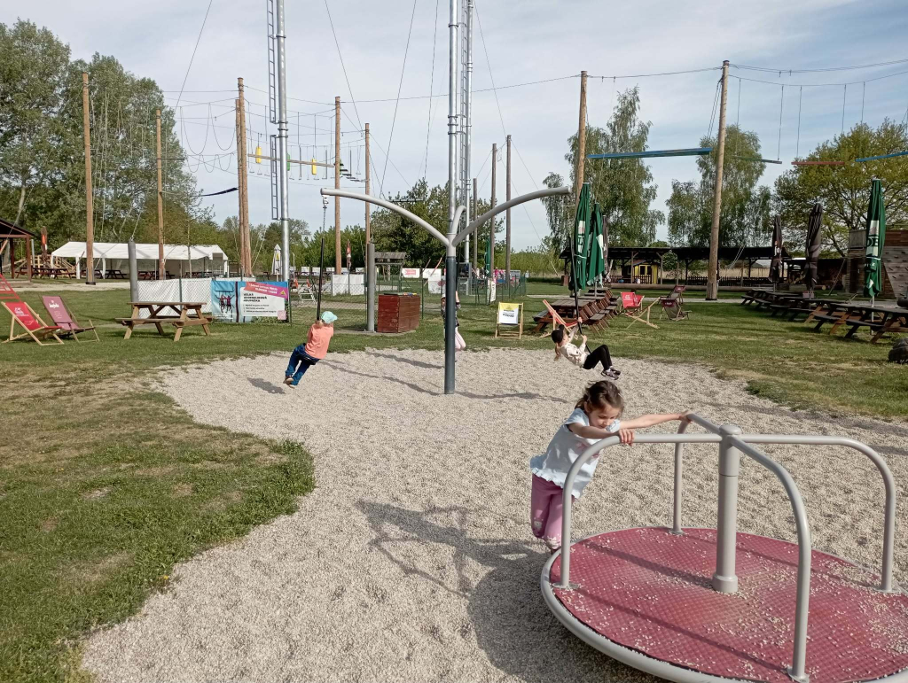 Výlet-lanové centrum