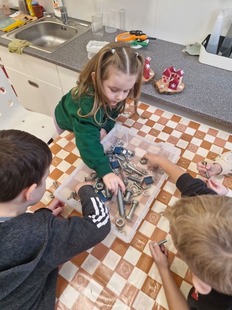 Ježečci v polytechnické dílně