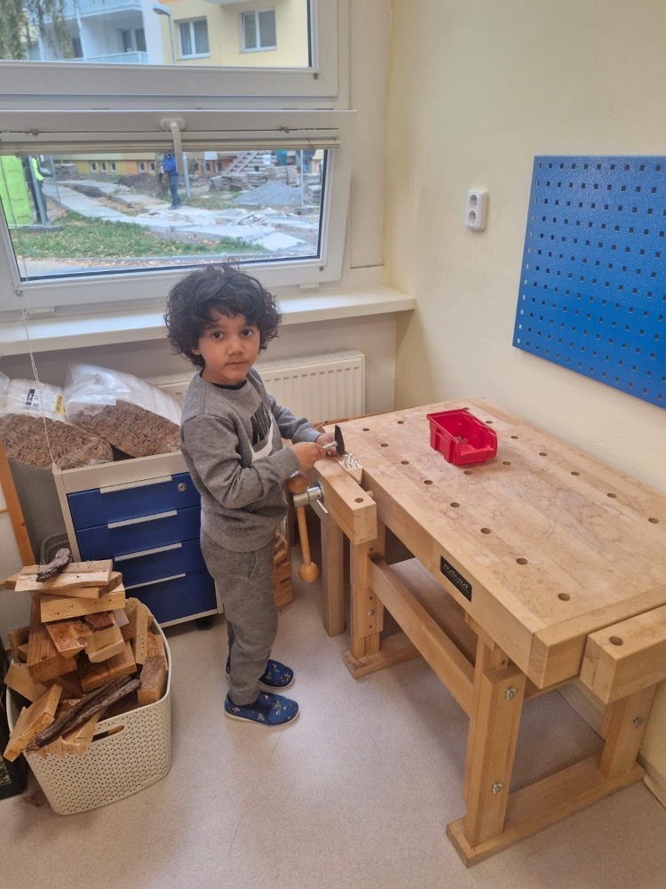 Medvídci v polytechnické dílně